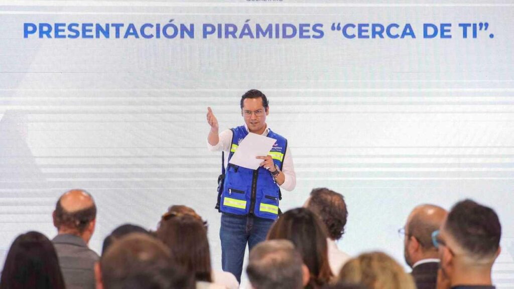 Corregidora formaliza el programa Pirámides y amplía apoyos con lavanderías y talleres comunitarios