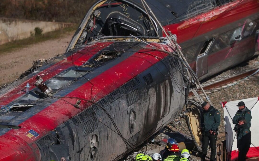 Aumenta a 42 el número de fallecidos por choque ferroviario en España