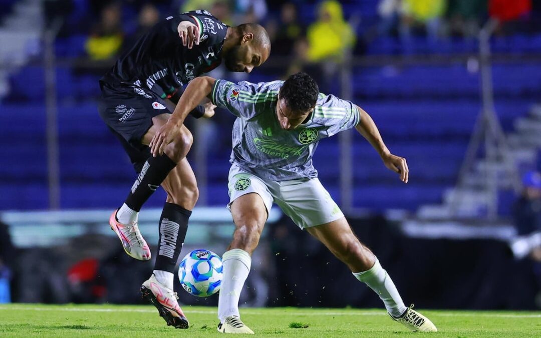 San Luis aprovecha la expulsión y vence al América 0-2 en el Azteca